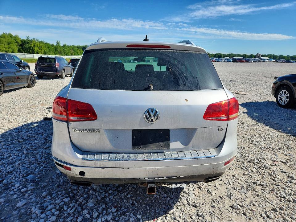 2014 Volkswagen Touareg მანქანა იყიდება აუქციონზე, vin: WVGEF9BP9ED004823, აუქციონის ნომერი: 58010296
