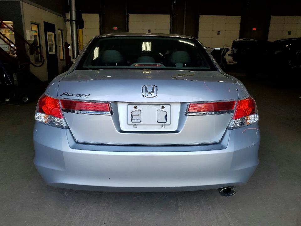 2011 Honda Accord მანქანა იყიდება აუქციონზე, vin: 1HGCP2F35BA121692, აუქციონის ნომერი: 58444786