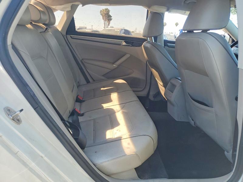 56550476 :رقم المزاد ، 1VWAA7A37JC022531 vin ، 2018 Volkswagen Passat مزاد بيع