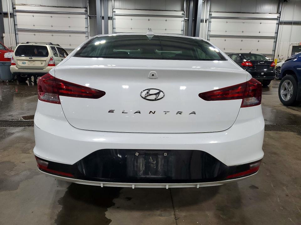 2020 Hyundai Elantra მანქანა იყიდება აუქციონზე, vin: 5NPD84LF4LH583259, აუქციონის ნომერი: 56990536