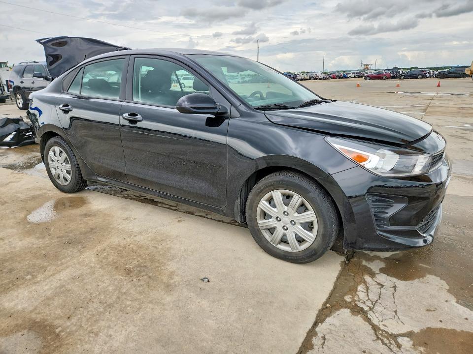 56157276 :رقم المزاد ، 3KPA24AD1NE479549 vin ، 2022 Kia Rio مزاد بيع