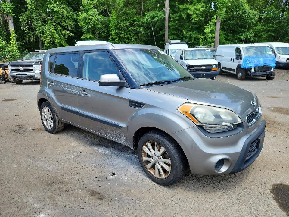 56732126 :رقم المزاد ، KNDJT2A6XC7415834 vin ، 2012 Kia Soul مزاد بيع