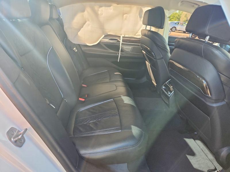 57073716 :رقم المزاد ، WBA7U2C02MCF93326 vin ، 2021 Bmw 750 مزاد بيع