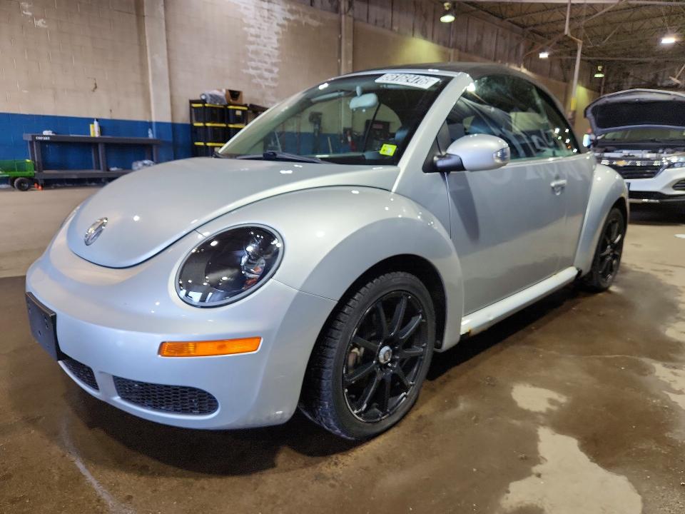 56162476 :رقم المزاد ، 3VWRF31Y77M412299 vin ، 2007 Volkswagen New Beetle مزاد بيع