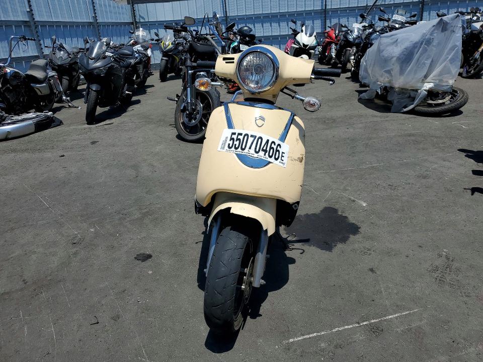 Продажа на аукционе авто 2014 Sym Fiddle Ii, vin: RFGBS1HE3EXAW1415, номер лота: 55070466