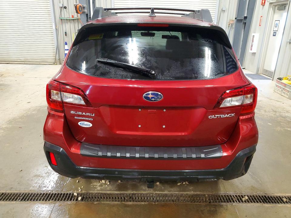 55221296 :رقم المزاد ، 4S4BSANC0J3321477 vin ، 2018 Subaru Outback مزاد بيع