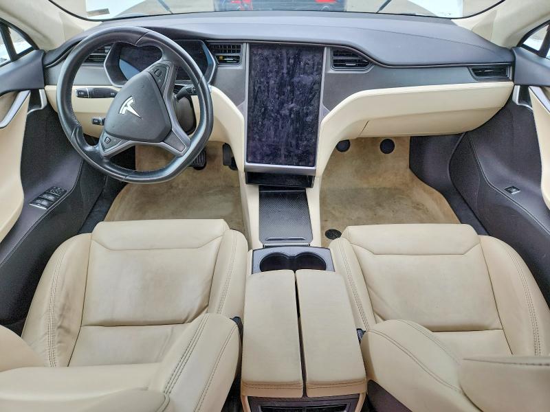 57432346 :رقم المزاد ، 5YJSA1E27JF270691 vin ، 2018 Tesla Model S مزاد بيع