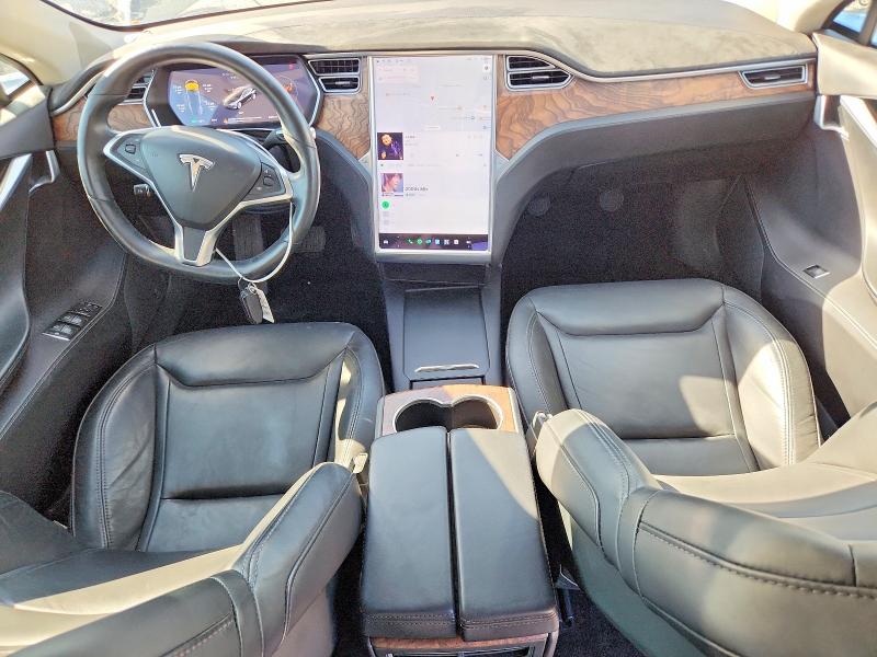 55932046 :رقم المزاد ، 5YJSA1E27GF168445 vin ، 2016 Tesla Model S مزاد بيع