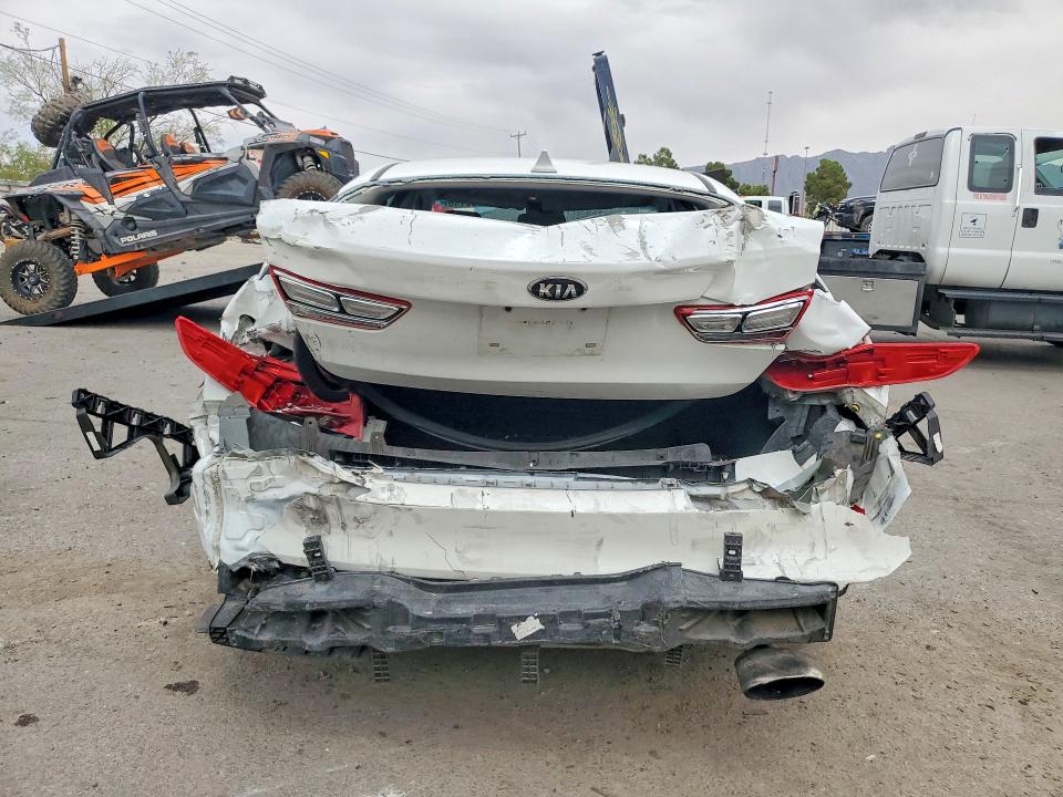 Продажа на аукционе авто 2017 Kia Optima, vin: 5XXGT4L39HG161802, номер лота: 57756186