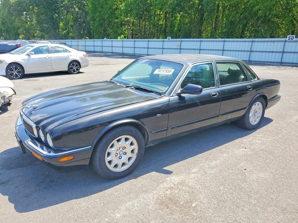 59232956 :رقم المزاد ، SAJDA14C21LF36994 vin ، 2001 Jaguar Xj8 مزاد بيع