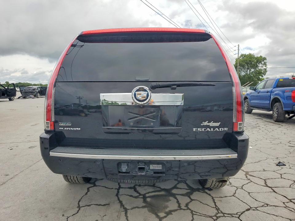 2011 Cadillac Escalade მანქანა იყიდება აუქციონზე, vin: 1GYS4DEF8BR161870, აუქციონის ნომერი: 58232506