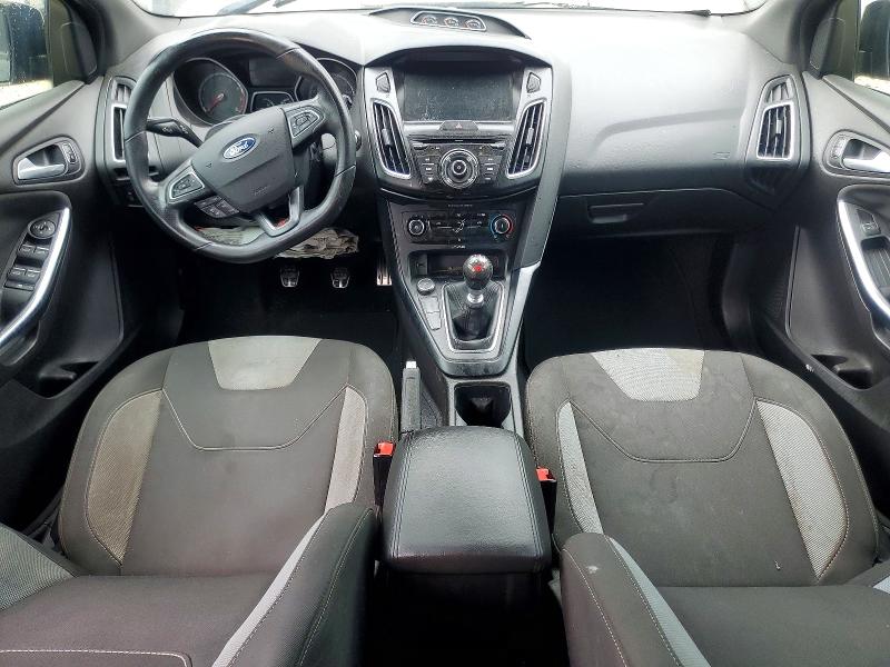 57832196 :رقم المزاد ، 1FADP3L90GL402270 vin ، 2016 Ford Focus مزاد بيع