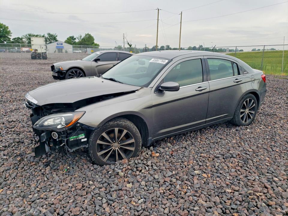 55867766 :رقم المزاد ، 1C3CCBHG6CN139823 vin ، 2012 Chrysler 200 مزاد بيع
