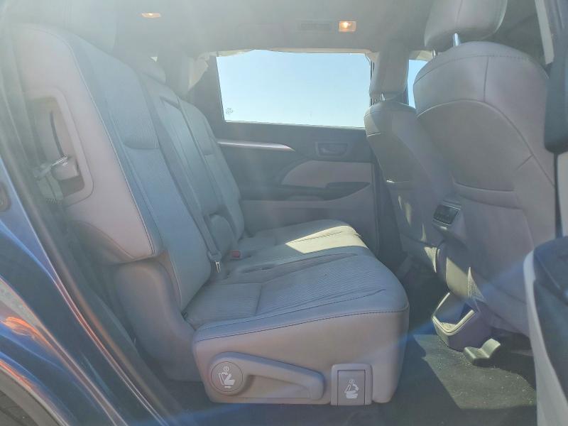 55636346 :رقم المزاد ، 5TDZZRFH5KS347290 vin ، 2019 Toyota Highlander مزاد بيع