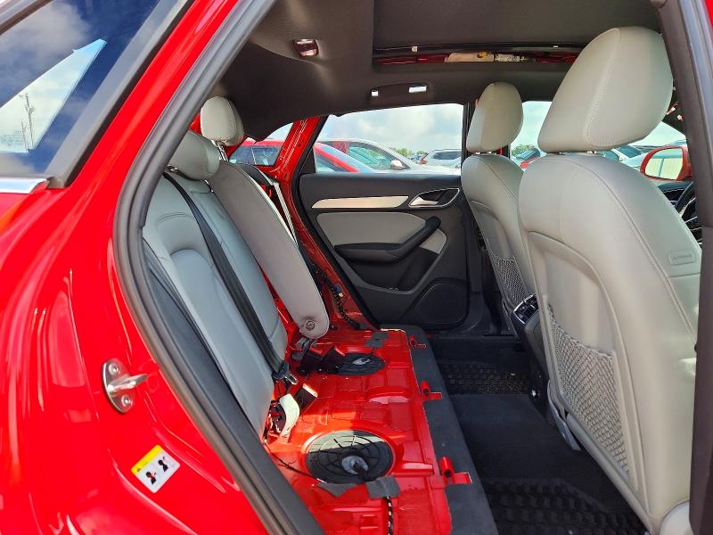56143706 :رقم المزاد ، WA1JCCFS5JR026039 vin ، 2018 Audi Q3 مزاد بيع