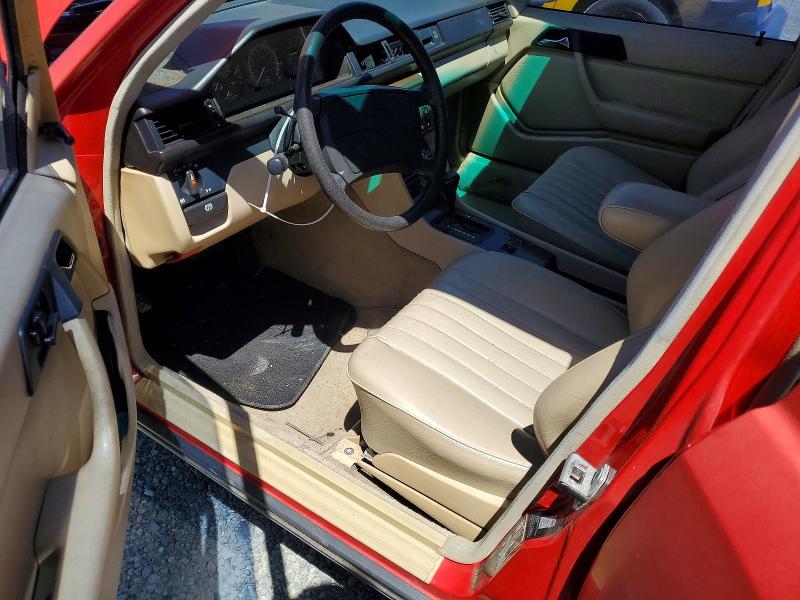56048686 :رقم المزاد ، WDBEA30D6KA886795 vin ، 1989 Mercedes-benz 300 مزاد بيع