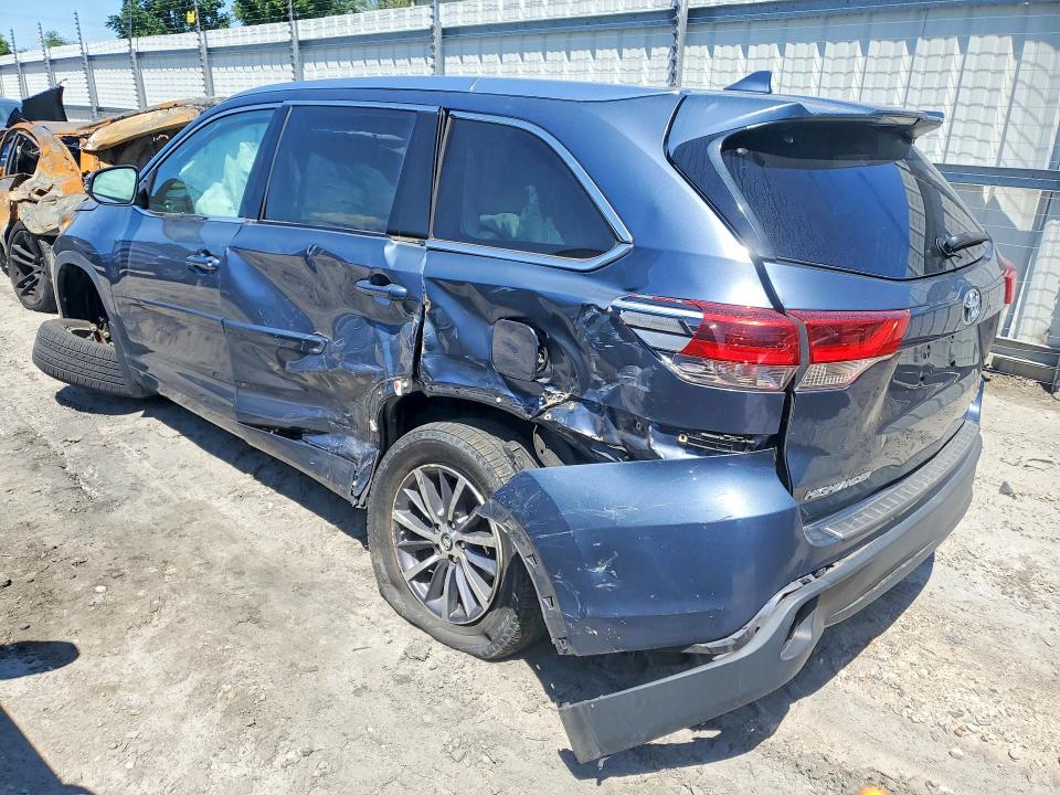Продаж на аукціоні авто 2018 Toyota Highlander, vin: 5TDJZRFH4JS497970, номер лоту: 54548056