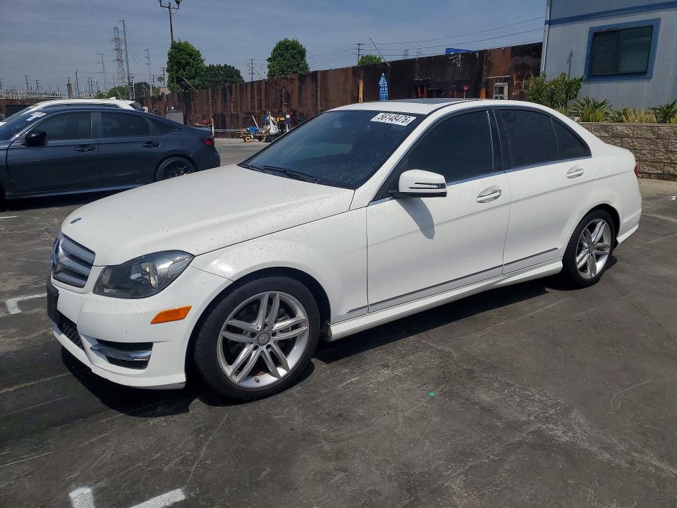 56148476 :رقم المزاد ، WDDGF4HB7DA827901 vin ، 2013 Mercedes-benz C مزاد بيع