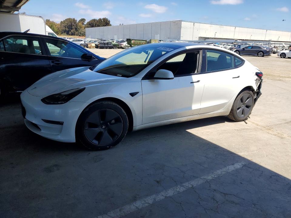58746476 :رقم المزاد ، 5YJ3E1EB8PF388444 vin ، 2023 Tesla Model 3 مزاد بيع