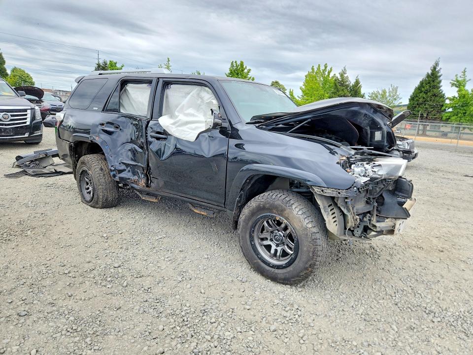 55609446 :رقم المزاد ، JTEBU5JRXJ5546831 vin ، 2018 Toyota 4runner مزاد بيع
