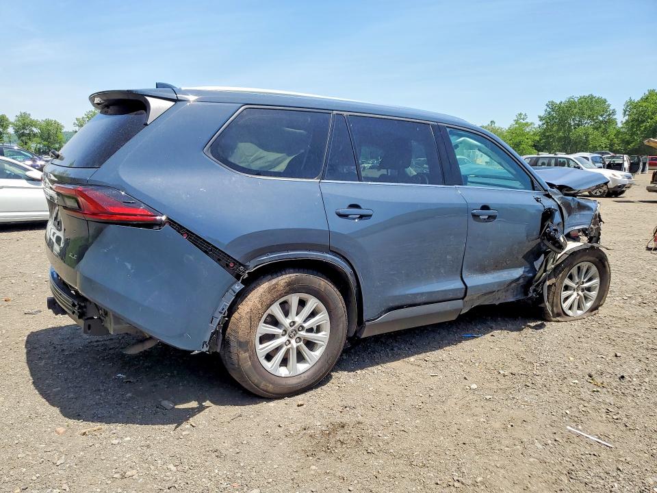 2026 Toyota Grand Highlander მანქანა იყიდება აუქციონზე, vin: 5TDAAAB57TS110786, აუქციონის ნომერი: 55256386