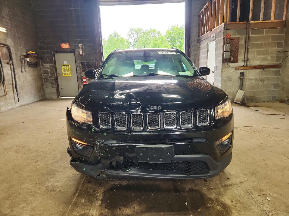 57702736 :رقم المزاد ، 3C4NJDBB8KT850764 vin ، 2019 Jeep Compass مزاد بيع