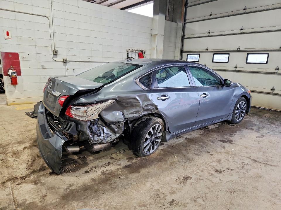 2017 Nissan Altima მანქანა იყიდება აუქციონზე, vin: 1N4AL3AP1HC216397, აუქციონის ნომერი: 56286926