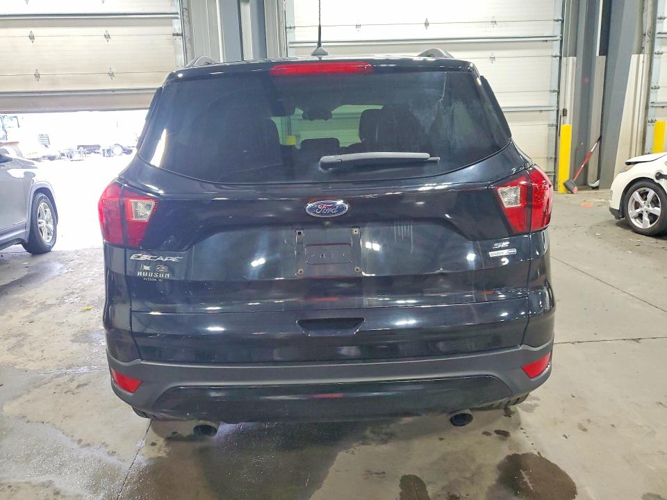 58301846 :رقم المزاد ، 1FMCU9GD2KUA54681 vin ، 2019 Ford Escape مزاد بيع