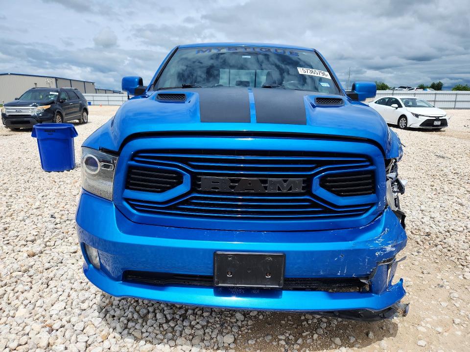 57365796 :رقم المزاد ، 1C6RR6MT8JS195668 vin ، 2018 Ram 1500 مزاد بيع