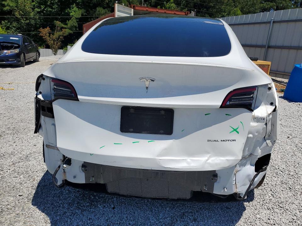 55702096 :رقم المزاد ، 7SAYGDEE7NF327839 vin ، 2022 Tesla Model Y مزاد بيع