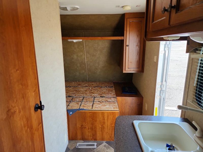 58676586 :رقم المزاد ، 5SFEB2220DE261967 vin ، 2013 Trailer Camper مزاد بيع