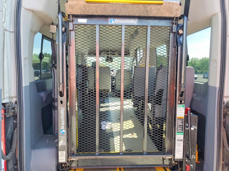 56372126 :رقم المزاد ، 1FDVU4XM0KKA53794 vin ، 2019 Ford Transit مزاد بيع