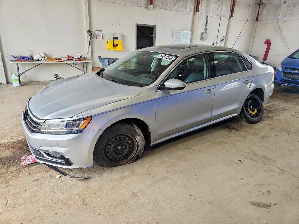 Auction sale of the 2018 Volkswagen Passat, vin: 1VWBA7A33JC044501, lot number: 58070306