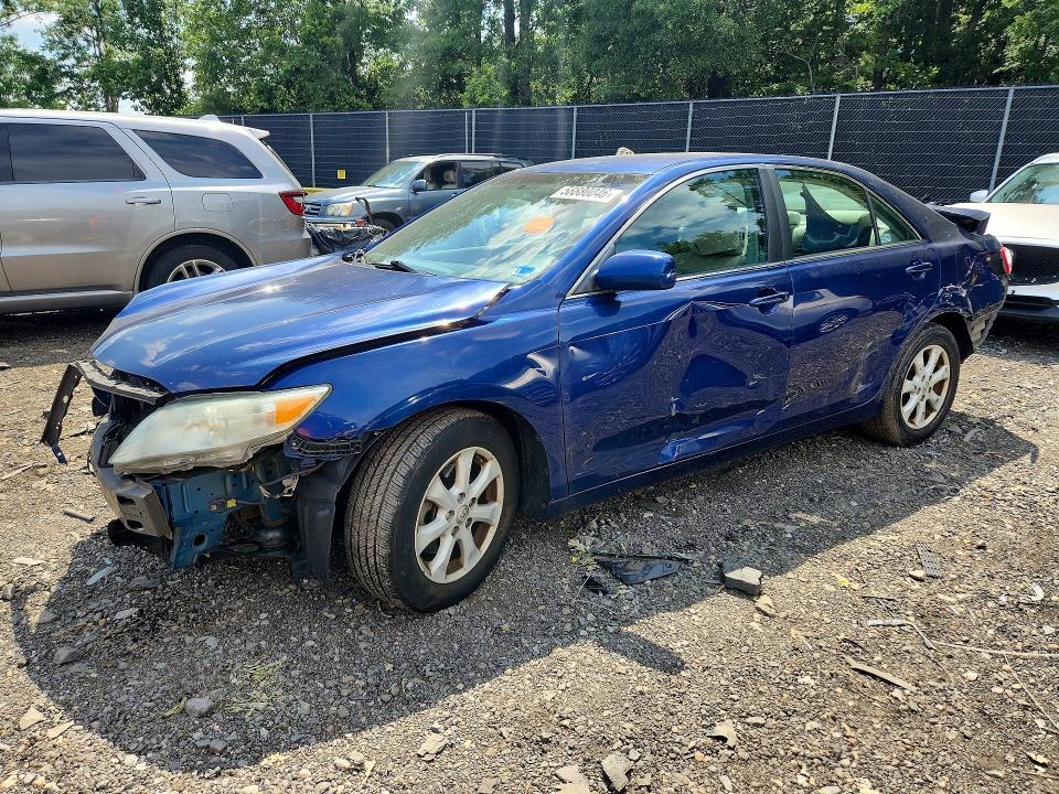 2011 Toyota Camry მანქანა იყიდება აუქციონზე, vin: 4T1BF3EK1BU581938, აუქციონის ნომერი: 58880046