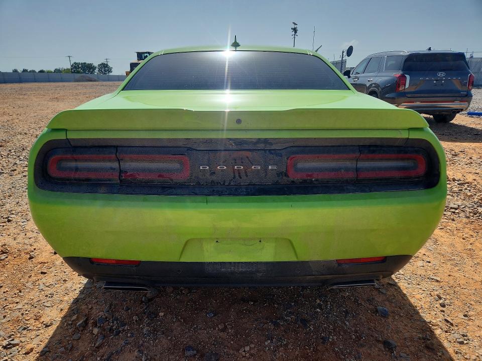 85625665 :رقم المزاد ، 2C3CDZBT6FH710073 vin ، 2015 Dodge Challenger مزاد بيع