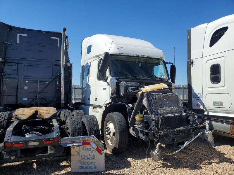 57362256 :رقم المزاد ، 4V4NC9EH8PN334892 vin ، 2023 Volvo Vn مزاد بيع
