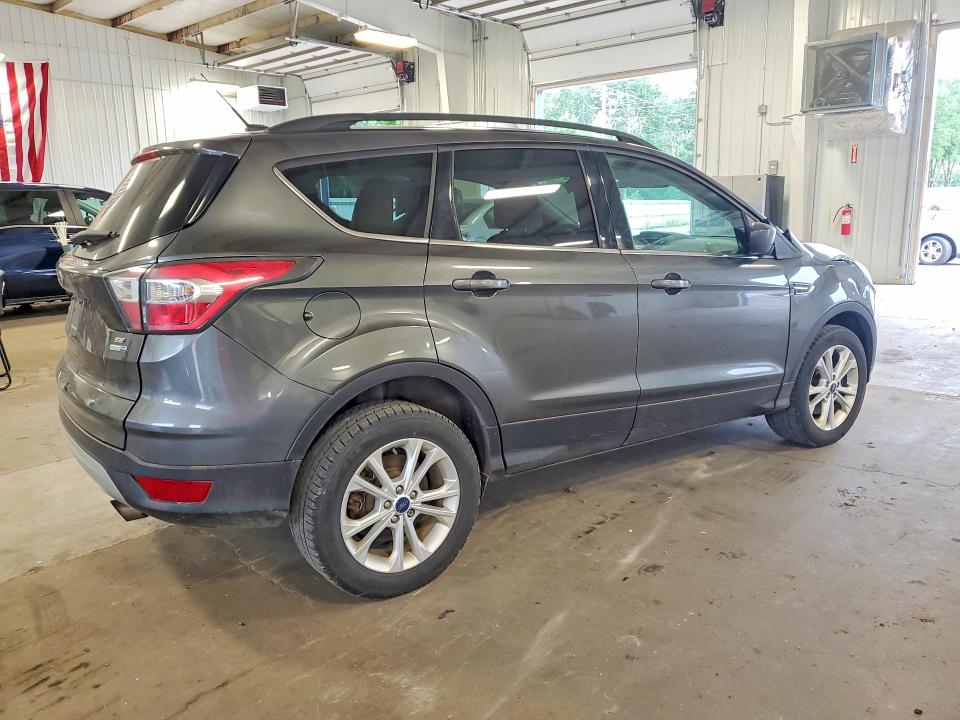 2017 Ford Escape მანქანა იყიდება აუქციონზე, vin: 1FMCU9GD9HUB07076, აუქციონის ნომერი: 56963036