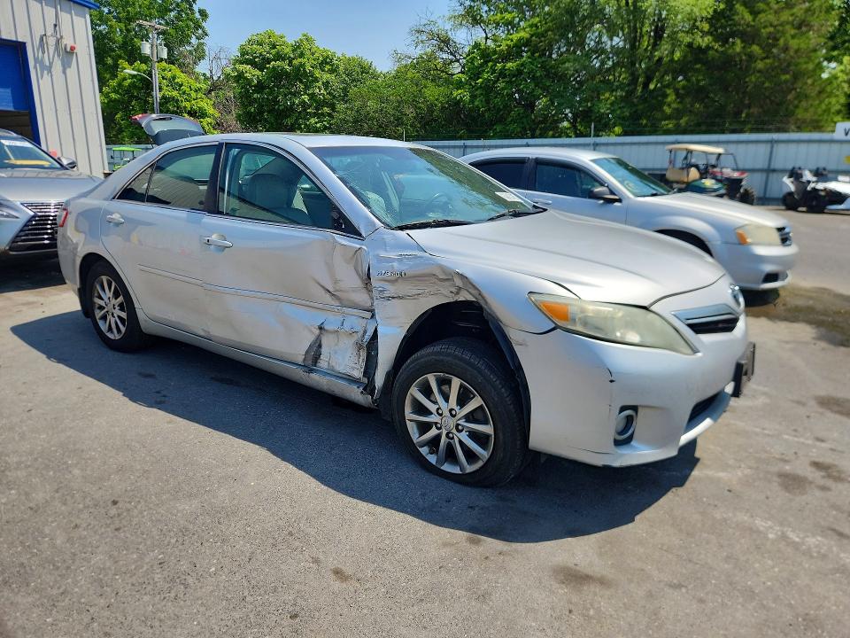 85613145 :رقم المزاد ، 4T1BB3EK3BU136872 vin ، 2011 Toyota Camry مزاد بيع