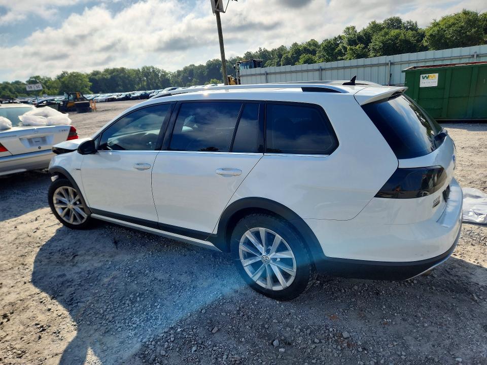 58403946 :رقم المزاد ، 3VWH17AU9JM755167 vin ، 2018 Volkswagen Golf Alltrack مزاد بيع