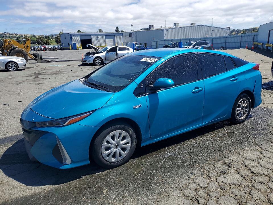 Auction sale of the 2017 Toyota Prius Prime, vin: JTDKARFP8H3018853, lot number: 58302226