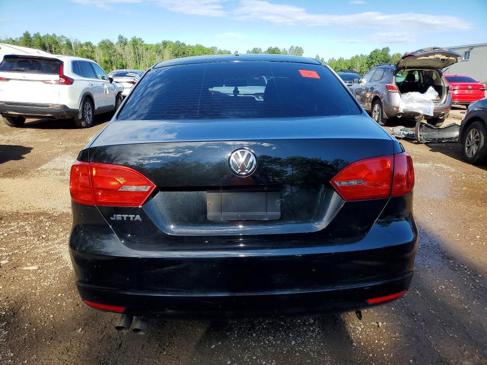 56789136 :رقم المزاد ، 3VWDK7AJXDM416682 vin ، 2013 Volkswagen Jetta مزاد بيع