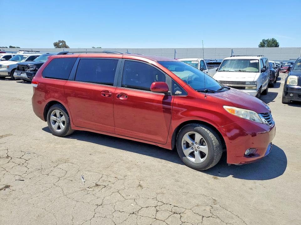 2012 Toyota Sienna მანქანა იყიდება აუქციონზე, vin: 5TDKK3DC0CS206414, აუქციონის ნომერი: 55782846