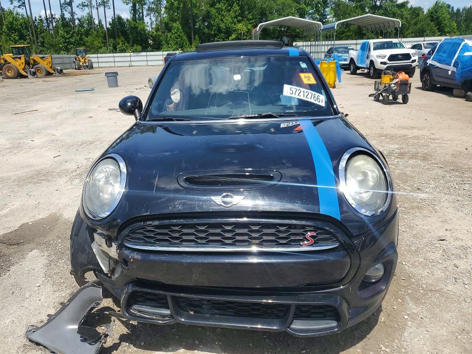 57212766 :رقم المزاد ، WMWXU3C56J2F51549 vin ، 2018 Mini Cooper مزاد بيع