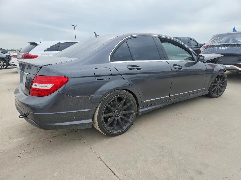 Продажа на аукционе авто 2013 Mercedes-benz C, vin: WDDGF4HB9DR264996, номер лота: 58379976