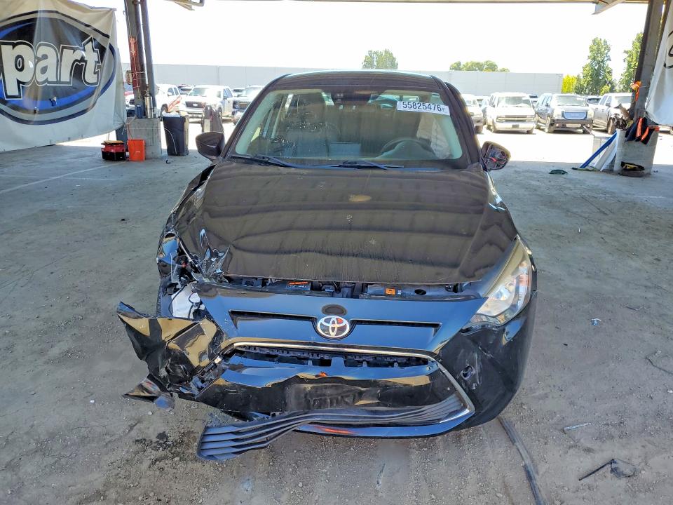 55825476 :رقم المزاد ، 3MYDLBYV3HY180999 vin ، 2017 Toyota Yaris Ia مزاد بيع