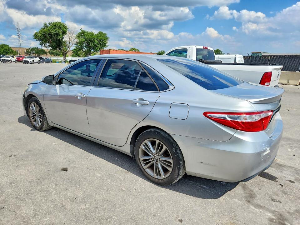 57175806 :رقم المزاد ، 4T1BF1FK3FU895194 vin ، 2015 Toyota Camry مزاد بيع