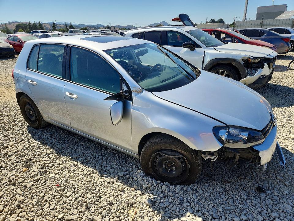 57272656 :رقم المزاد ، WVWDB7AJ5EW002133 vin ، 2014 Volkswagen Golf مزاد بيع