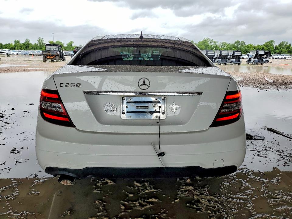 2014 Mercedes-benz C მანქანა იყიდება აუქციონზე, vin: WDDGJ4HB6EG200278, აუქციონის ნომერი: 57400596
