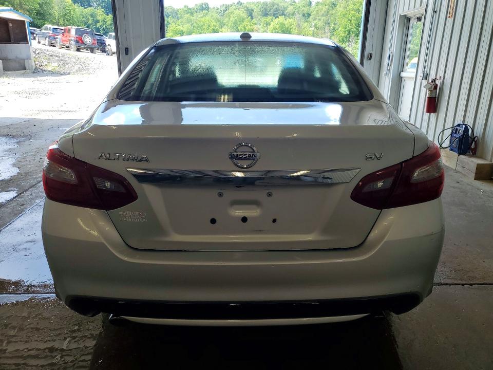 Продаж на аукціоні авто 2018 Nissan Altima, vin: 1N4AL3AP2JC194271, номер лоту: 58862426