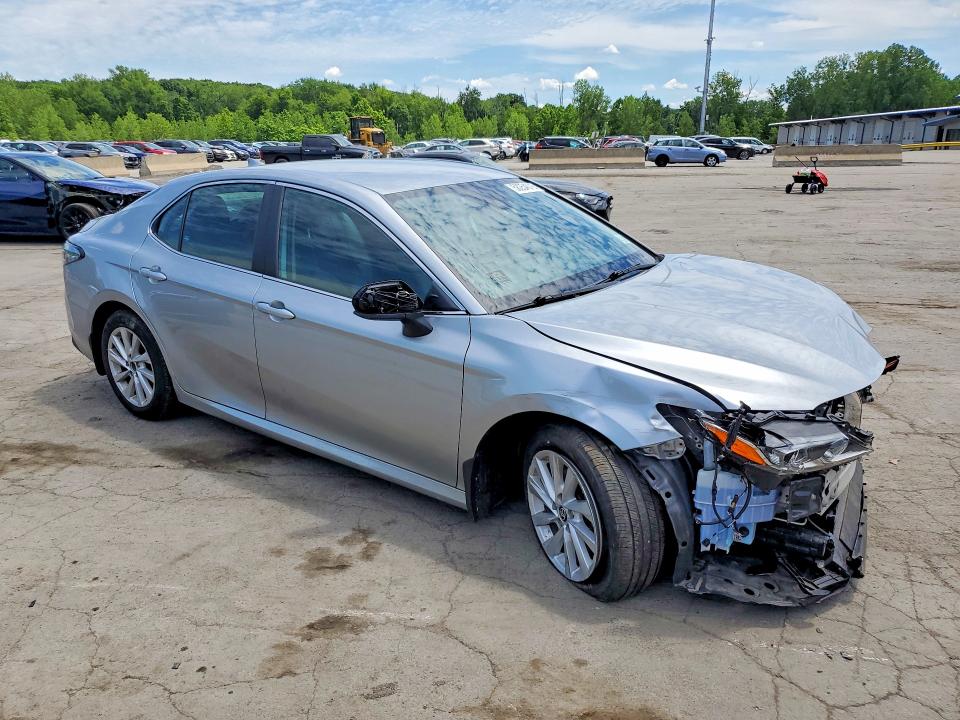 2022 Toyota Camry მანქანა იყიდება აუქციონზე, vin: 4T1C11BK5NU055795, აუქციონის ნომერი: 58254576